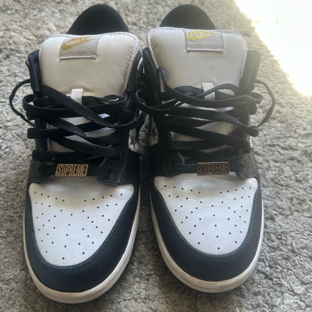 Supreme sb
